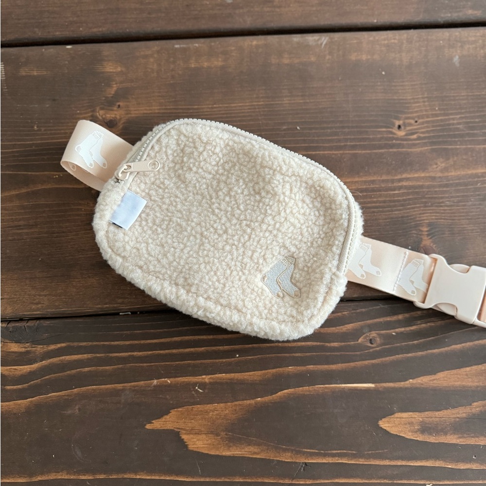 Brand New Boston Red Sox Sherpa Belt Bag Fanny Bag Fenway
